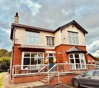 Vine House - Cancer Help - photograph of the outside view